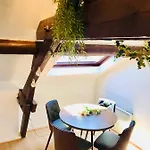 Au Petit Bonheur